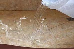 康定漏水维修 免砸砖防水材料该如何施工